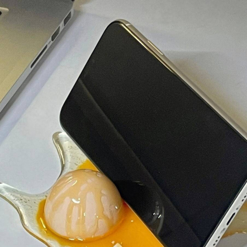 Broken Egg Cell Phone Holder S – Home Office Tech Gadgets recenzja i cena